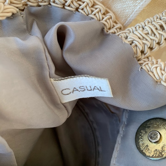 Casual Corner Crochet Textured Handbag - Picture 4 of 5